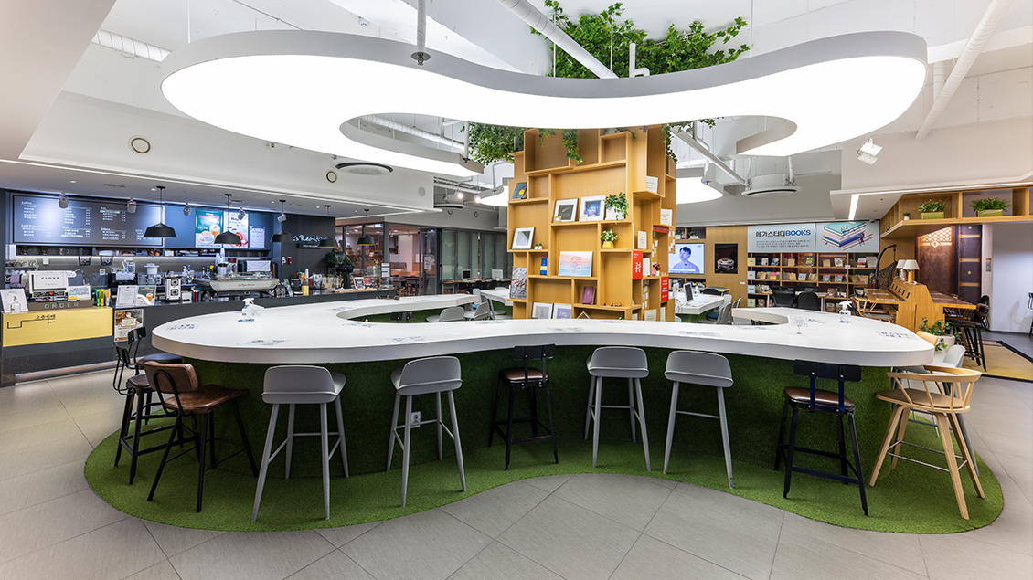 Creative Lounge (  )